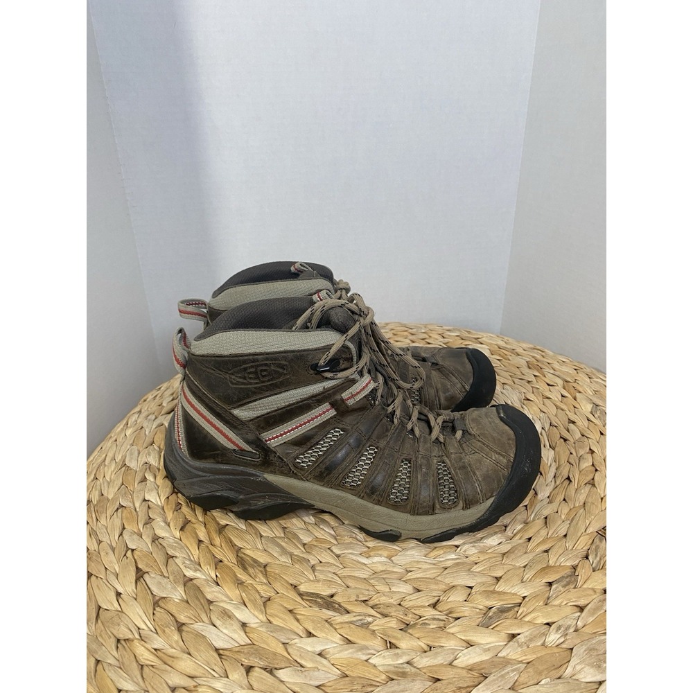Keen Women's Size 8.5 Brown Leather Voyageur Mid Hiking Boots Outdoors Adventure